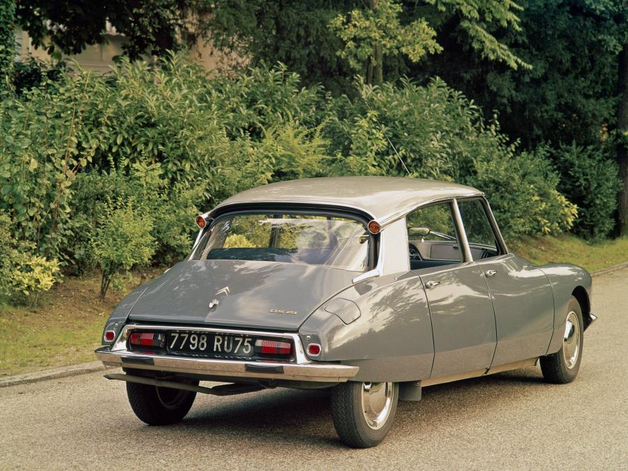  Citroen DS21 Berline 1968 года  (фото 2 из 12)